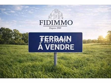 terrain de 3025 m2 - lésigny  france