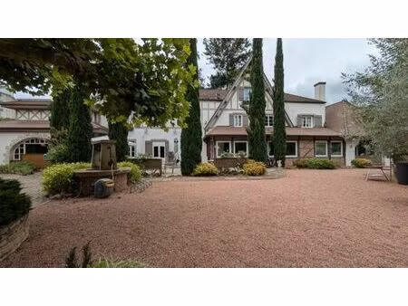 maison de luxe de 16 pièces en vente à mervans  bourgogne-franche-comté