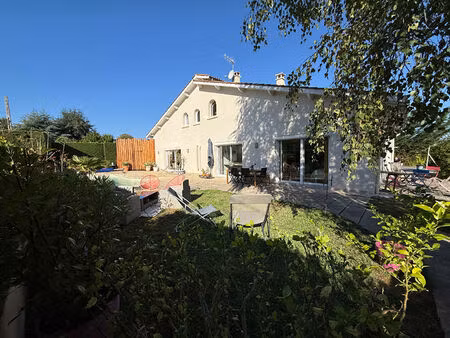 achat maison 8 pièces 230m²