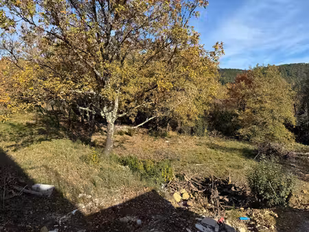 besse sur issole  terrain 695 m2 avec permis de contruire