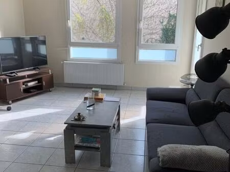 location appartement 3 pièces 73m² lyon 7ème