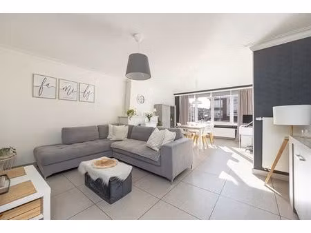 instapklaar appartement met terras nabij rivierenhof