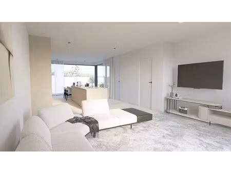 uitzonderlijk ruim duplex appartement  voorzien van 2 (+1) slaapkamers gelegen op de tweed