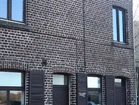 volledig te renoveren (2 woningen).