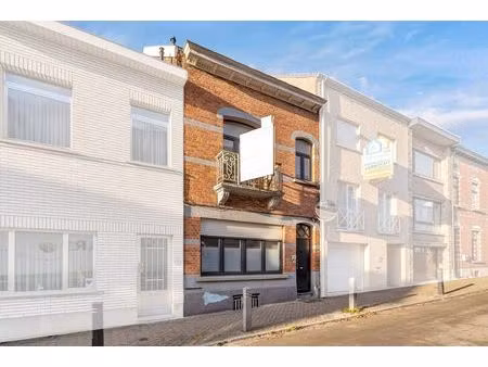 ruime gezinswoning met 3 tot 4 slpks  kelder en zonnige tuin