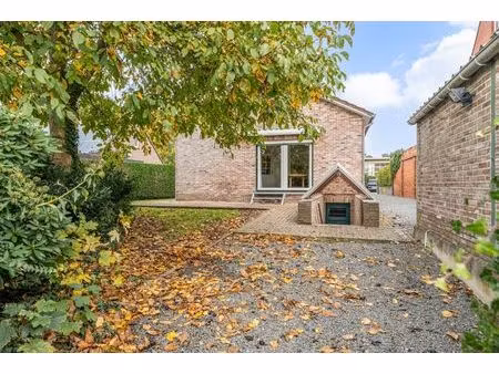 ud83cudfe1 te koop: charmante gelijkvloerse woning met topligging in hartje houthalen – ge