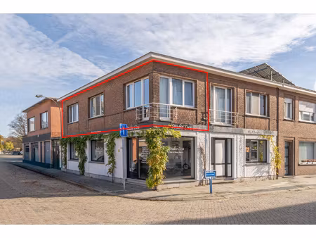 appartement te koop in brasschaat met 1 slaapkamer