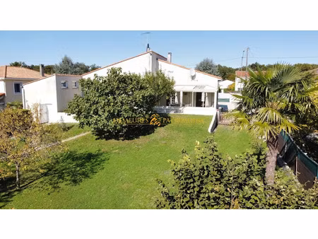 vente maison 6 pièces 174.5 m² à l'isle-d'espagnac (16340)  249 900 €