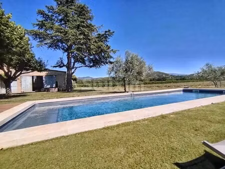 beau mas avec jolie vue au calme