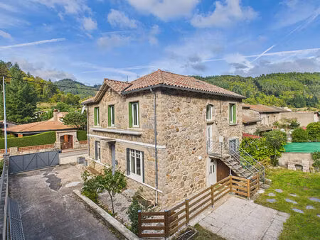 vente maison 10 pièces  180.00m²  mariac