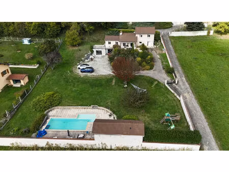 vente maison 6 pièces  155.00m²  charantonnay