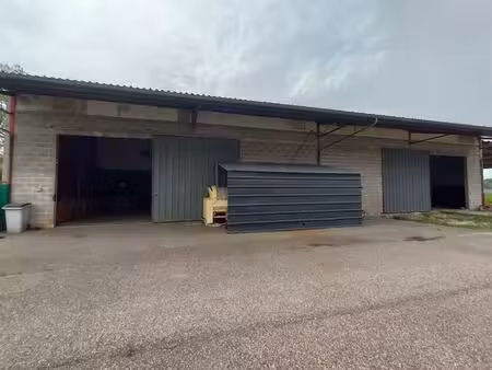 3 batiments 1000 m² vayres