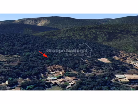 terrain non-constructible en zone boisée