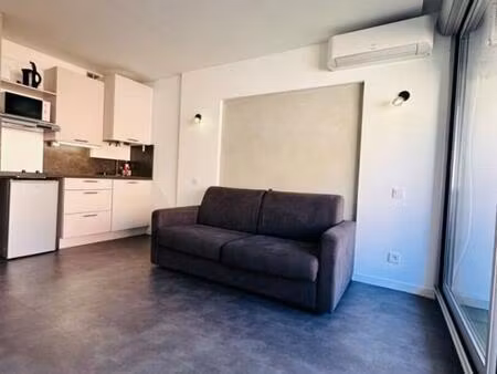 rénové avec terrasse  port d'agde