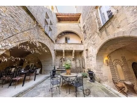 maison de 8 pièces de luxe en location à uzès  occitanie