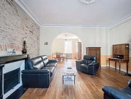 maison avec cachet quartier sainte-anne à nantes - 7 pièces  5 chambres  jardin.