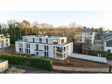 exclusief ben-appartement met 2 terrassen en dubbele parking