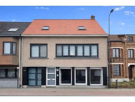 appartement te koop in burcht met 4 slaapkamers