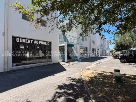 local disponible à la location - aubagne (13400)