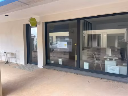 vente local commercial 50m2 pietrosella 20166 - 240000 € - surface privée