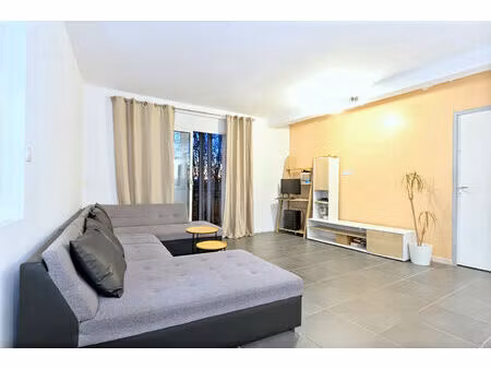 lunel - grand appartement lumineux 5 pièces de 115 m² à 15 min de la mer