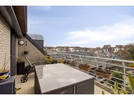 appartement te koop in laken met 3 slaapkamers