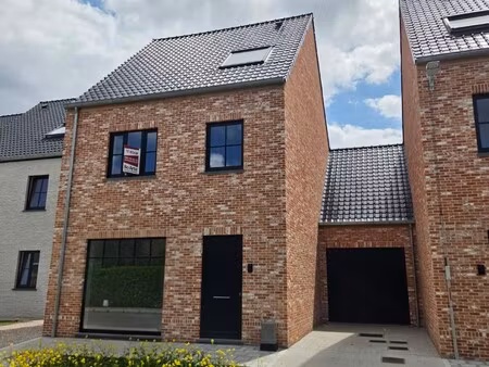 huis te koop in jabbeke met 4 slaapkamers