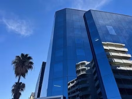 prestigieux bureau de 173 m2 en location - nice  france