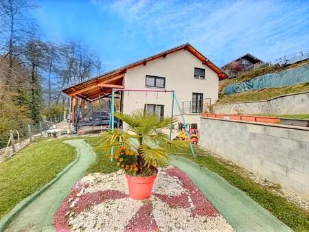 maison de 120 m2 a la biolle