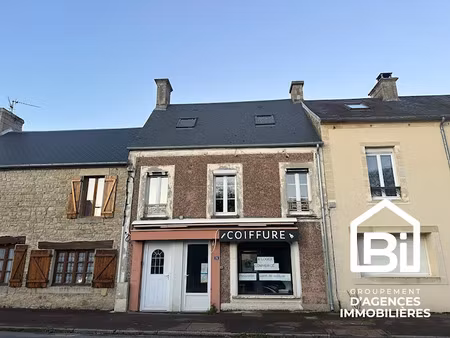 location locaux professionnels 35 m² à tour-en-bessin (14400)  585 €