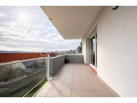 vente appartement 3 pièces à locminé (56500) : à vendre 3 pièces / 74m² locminé