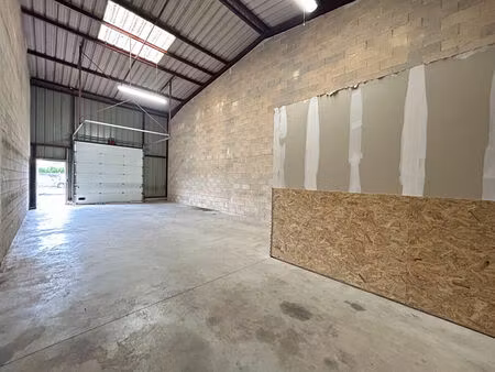 location local commercial 100m2 isles-sur-suippe 51110 - 430 € - surface privée