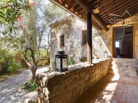 mas ardéchois joyeuse