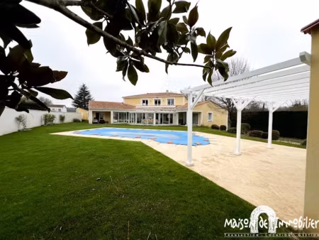 vente maison 10 pièces 321 m² à val-de-cognac (16370)  603 750 €