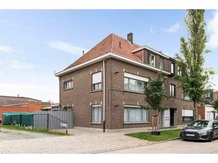 immeuble de rapport à vendre à hofstraat 5 brasschaat (rbu99042)