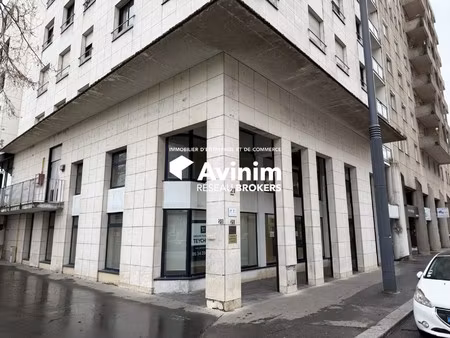 location local commercial