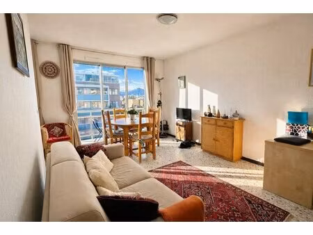 exclusivité – hyères – t2 centre-ville