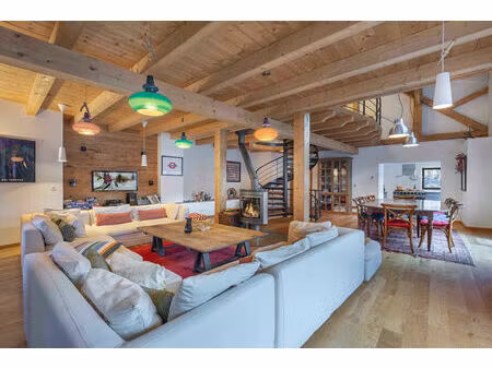 chalet 6 pieces renove dans un village calme