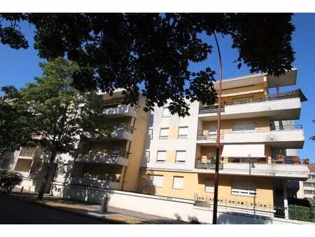 appartement 2 pièces 46 m² en dernier étage terrasse box en sous-sol à vendre à metz...