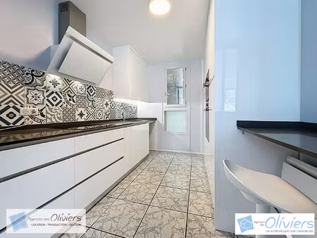 appartement duplex voisins le bretonneux 4 pièces 77.84 m2