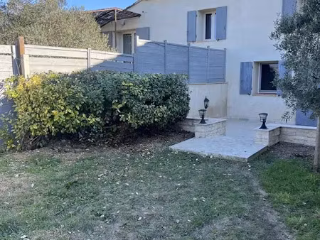 location maison 2 pièces 52 m² à cabries (13480)  900 €