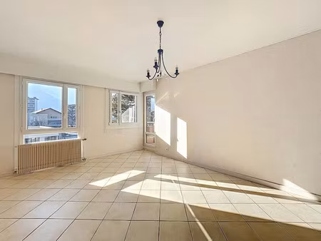 vente appartement 4 pièces 84.59 m² à cluses (74300)  190 000 €