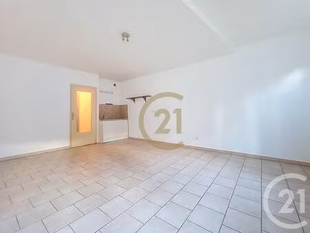 appartement f1 à louer - 1 pièce - 33 26 m2 - draguignan - 83 - provence-alpes-cote-d-azur