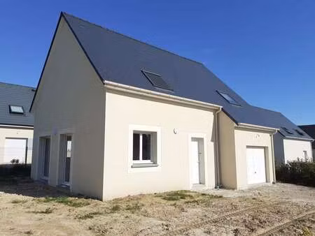 vente maison à feneu (49460) : à vendre / 104m² feneu