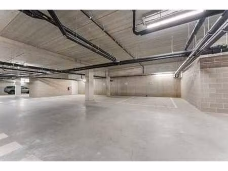 place de parking dans la résidence evora