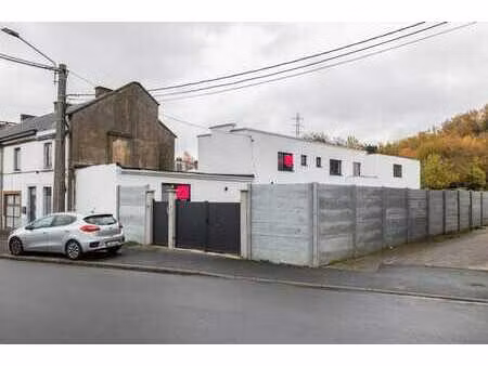 colocation - villa rénovée  chambre n°4 avec dressing