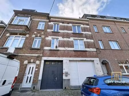 entrepôt de 203m² avec espace commercial + cave