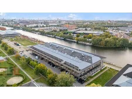 156 m² high-end kantoorruimte in de voorhaven van gent