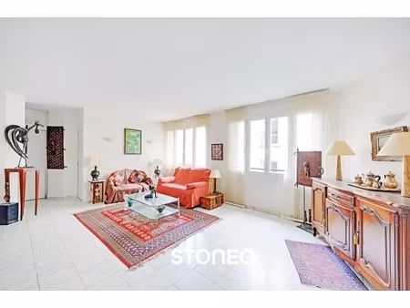 volontaires i 3 pieces i traversant