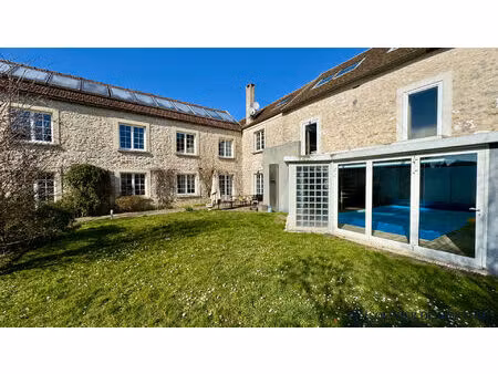 maison andelu 338 m2